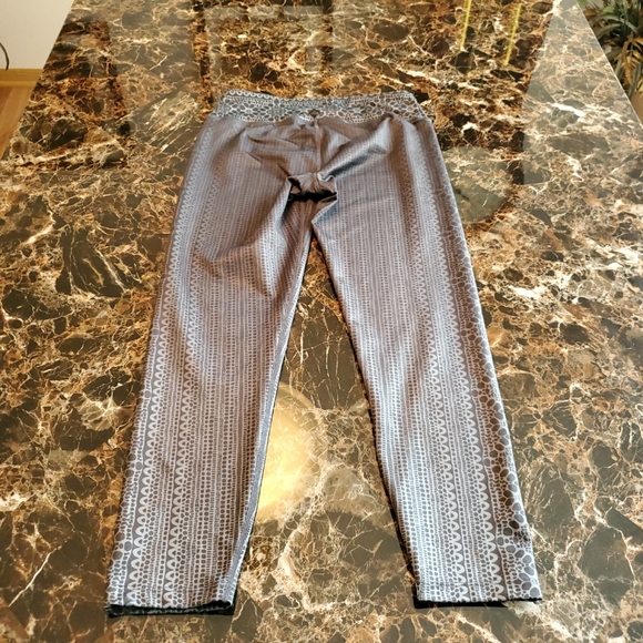 prAna | Roxanne Workout Leggings - Picture 3 of 3